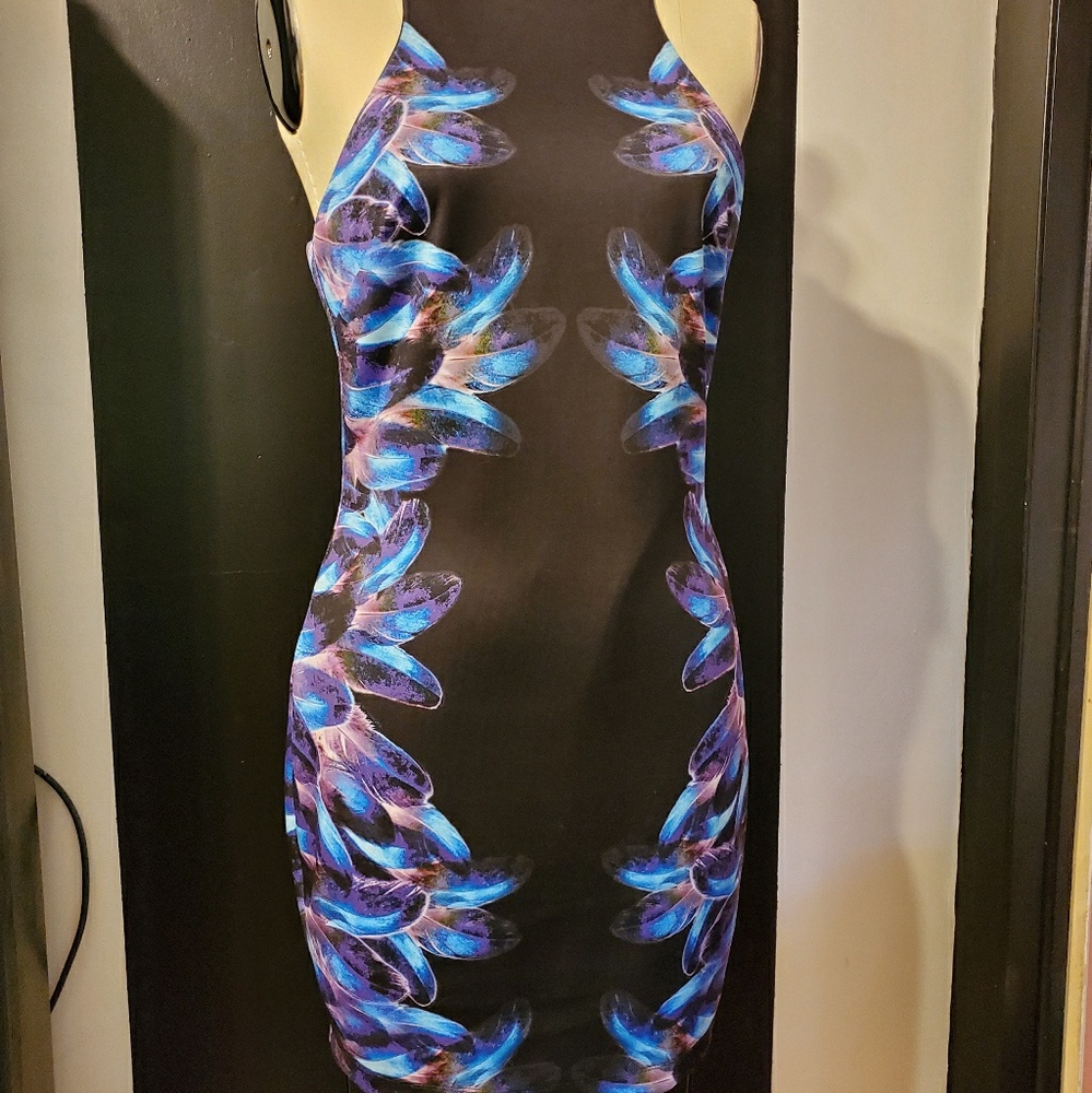 Bebe Dress with feather design